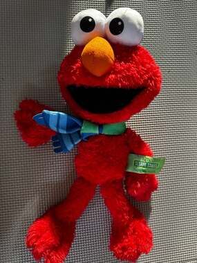 GUND Sesame Street Elmo Winter Plush with Hat and Scarf 13"